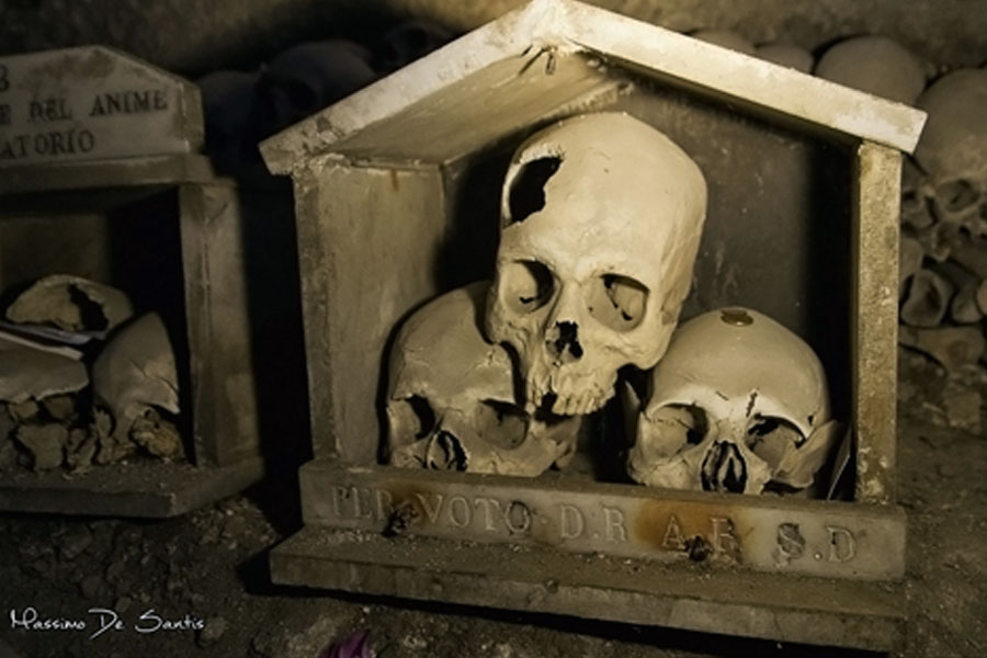 Visitare il Cimitero delle Fontanelle con Vera Astuni